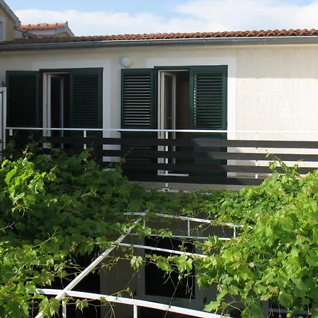 Apartment M